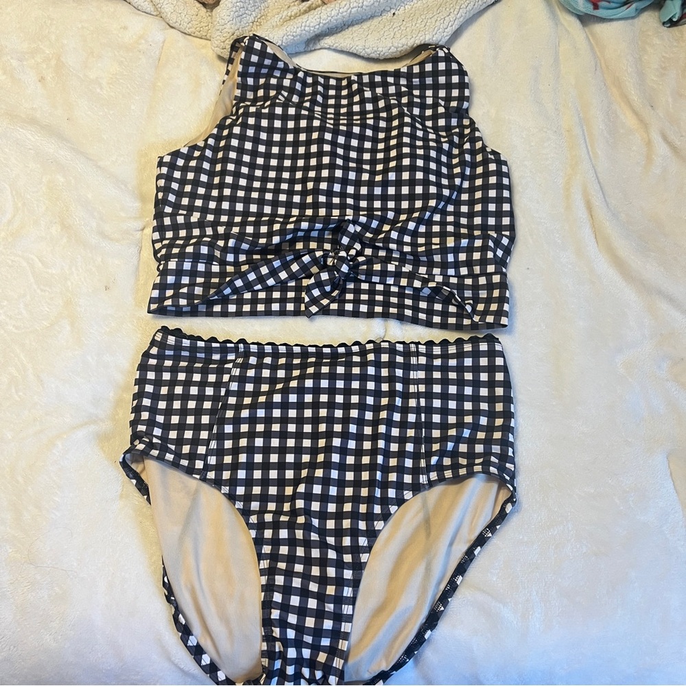 Lime Ricki black and white gingham knotted crop and high waist bottoms